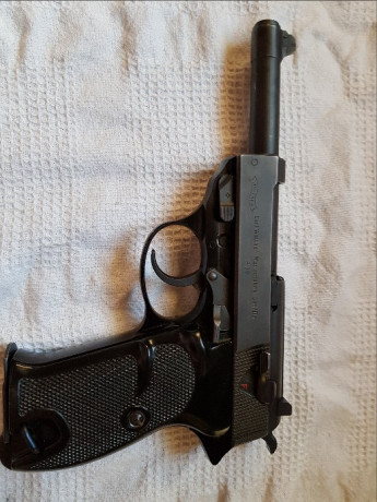 VENDIDA - Vendo pistola Walther P38 - 9 mm Pb, en perfectísimo estado, con dos cargadores, funda y repuestos 01