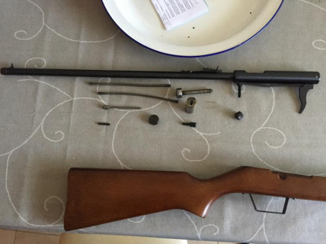 Vendo carabina marca Cometa, monotiro calibre 22 LR. 

Muy curiosa e una pieza muy rara, el único modelo 81