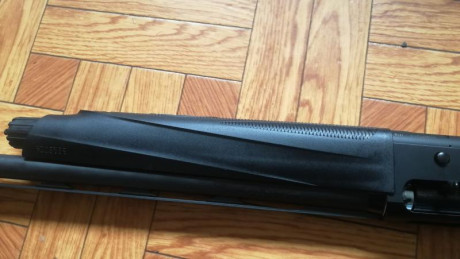 Se vende o se cambia culata y guardamanos de beretta a400 lite con amortiguador de retroceso kick off 00