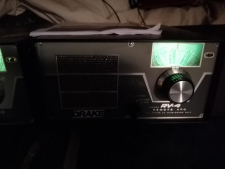 Vendo DRAKE TR4 + RV4 + F. A. + micro Shure, en buen estado, con su manual de instrucciones original
gastos 00