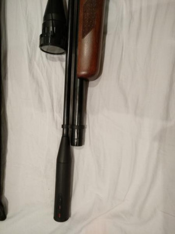 Vendo carabina pcp Gamo Coyote Whisper calibre 5.5, visor 4-24x50, bomba manual Gamo y funda de transporte 11