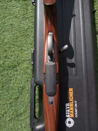 Hola 
Vendo este rifle con bases Apel. No se han estrenado nunca. Se adjunta maletín original de la marca.
El 151