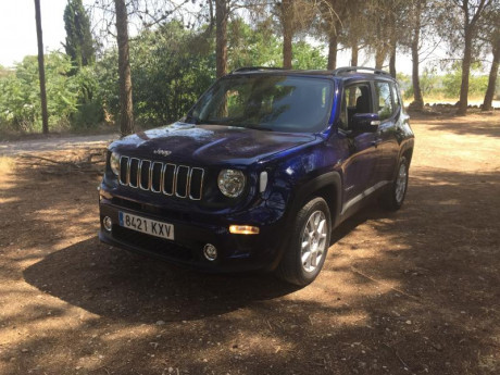 Vendo vehículo recién estrenado, con muchos extras, solo seiscientos km.
Comprado por capricho pero prefiero 02