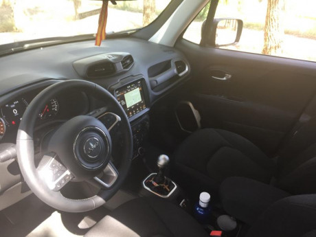Vendo vehículo recién estrenado, con muchos extras, solo seiscientos km.
Comprado por capricho pero prefiero 12