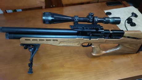 Vendo por no usar. la carabina esta como nueva,comprada en abril del 2018 con factura,soy el primer propietario.como 02