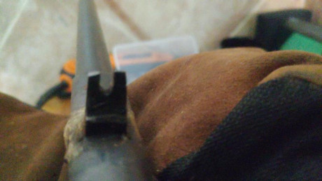 Buenas noches compañeros,  en un lote de carabinas para restaurar me ha venido esta carabina y la cuestión 10