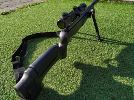 Carabina de nitropiston, calibre 5.5 , visor 3-9X32 con retícula iluminada, tope de gama de la marca STOEGER 02
