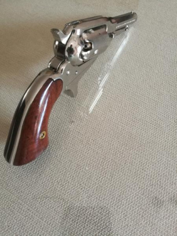 Vendo esta preciosidad de revolver Remington Pocket , cal .31, en buen estado , vendo por falta de uso. 02