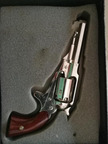 Vendo esta preciosidad de revolver Remington Pocket , cal .31, en buen estado , vendo por falta de uso. 01