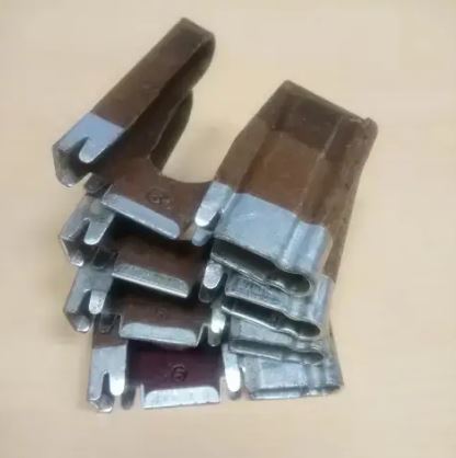 Peines o clips para cargar balas e insertarlas en el fusil suizo K31. 
Dispongo de unos 10 aprox.
PRECIO 00