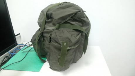 Mochila táctica similar a las ALICE talla L del Ejército de Estados Unidos. Mide 50 cm de altura aprox 01