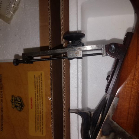 Pedersoli S.788 1874 Sharps Long Range 34" 45-70
Creo que es la única unidad NUEVA A ESTRENAR, sólo 40