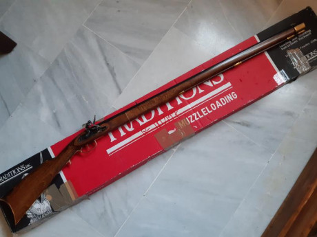 Rifle Kentucky de Ardesa.
Cañón octogonal.
Culata y baqueta de haya.
Guardamanos y cantonera de culata 02