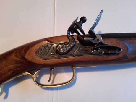 Rifle Kentucky de Ardesa.
Cañón octogonal.
Culata y baqueta de haya.
Guardamanos y cantonera de culata 01