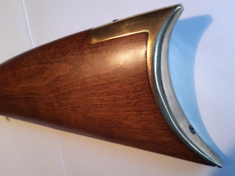 Rifle Kentucky de Ardesa.
Cañón octogonal.
Culata y baqueta de haya.
Guardamanos y cantonera de culata 00