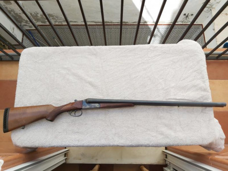 Se vende escopeta paralela marca gogor en buen estado.tiene 71 cm de cañón y los choques son de 3 y 2 01