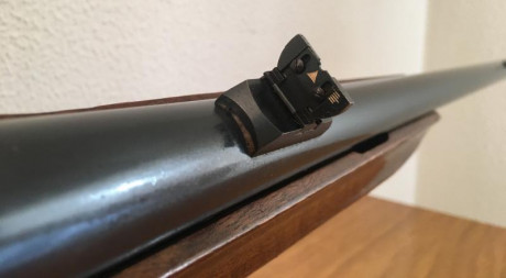  
 ESCOPETA SEGUNDA MANO FRANCHI MOD. 500 
-Cañón bala.
-Recuperación a gas.
-Alza regulable en altura 01