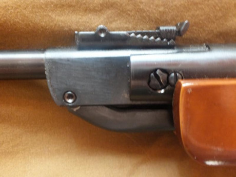 Carabina completamente nueva,sin uso.
Procedente de antiguo almacén.
Fabricada en la antigua Alemania 31