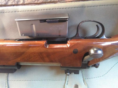 Hola.
Vendo rifle REMINGTON modelo 700 de cerrojo y con cargador extraíble. Es en calibre 7RemMag. Bases 00