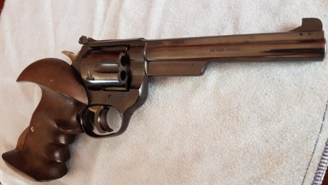 Vendo revolver astra macht cal 38 en muy bien estado y muy poco uso. Fabricación nacional para tiro de 01