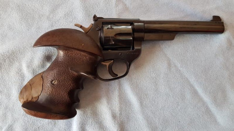 Vendo revolver astra macht cal 38 en muy bien estado y muy poco uso. Fabricación nacional para tiro de 00