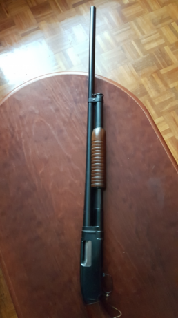 Vendo escopeta  Winchester  de corredera cal 12 modelo 12-12 GA 2 3/4. Cañon full ( o una estrella ) de 02