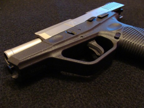 Hola a todos.

Queria saber si alguien tiene esta pistola y nos puede hablar un poco de ella , en cuanto 01