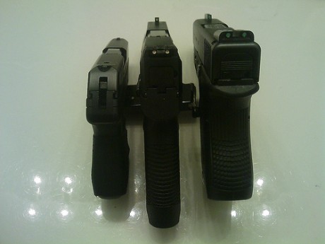 Hola a todos.

Queria saber si alguien tiene esta pistola y nos puede hablar un poco de ella , en cuanto 30