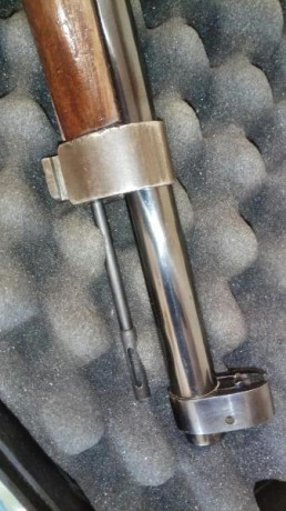 Carabina destroyer calibre 9mm parabellum, con dos clases diferentes de alimentación, cargador largo con 10