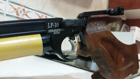 Hola lo dicho vendo pistola steyr lp10 color negra la compre sin apenas uso y yo la he usado 4 veces contadas 12