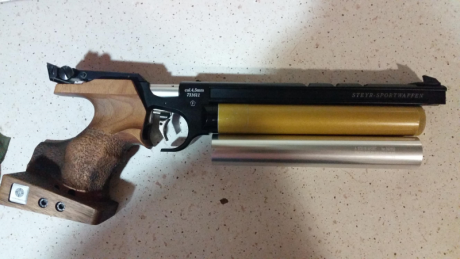Hola lo dicho vendo pistola steyr lp10 color negra la compre sin apenas uso y yo la he usado 4 veces contadas 21