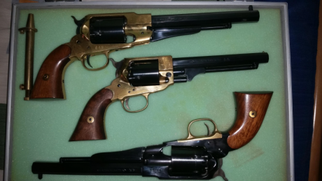 Buenas tardes vendo revolver pietta 1858 modelo remington texas armazon de laton lo vendo en 350 euros 10