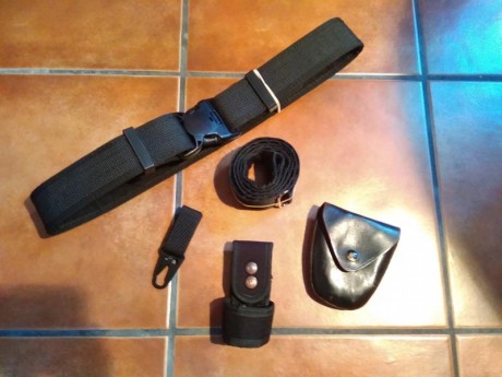 Vendo cinturon de servicio Shoke, el exterior en cordura y el interior con velcro, nuevo a estrenar, talla 02