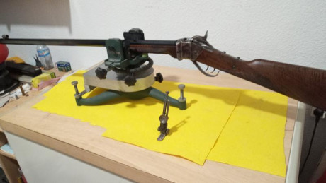 Se vende este magnífico rifle de la marca I.A.B. cañón pedersoli con diopter y su caja original.750€ portes 20