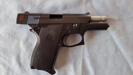 Vendo pistola smith&wesson  mod 469 mini 9mm Pb. 
Se vende por no utilizar. No disparo una caja de 11