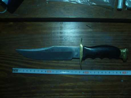 Vendo cuchillo de monte Muela Bowie corto, de calidad excelente, años 80 Largo hoja 17,7 cm Largo total 01