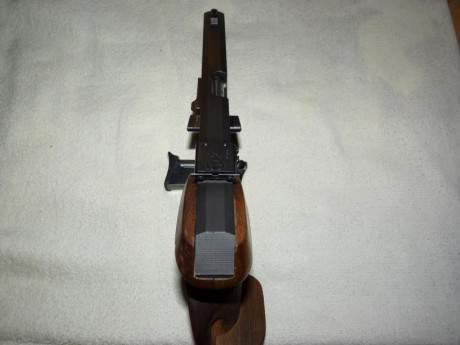 Vendo pistola Walther GSP, calibre .22. Cañón a espejo, muy buen estado general. Incluye dos cargadores.
El 00