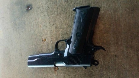 Cambiaría una NP28 del 9mm para. 
Y una Sig sauer pro del 9mm para.
Por un palanquero del 44magnum o una 00