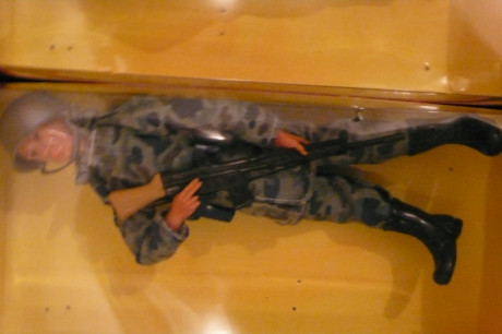 Por traslado, pongo a la venta mi colección de MADELMAN's de temática militar (muchos del Ejército de 00