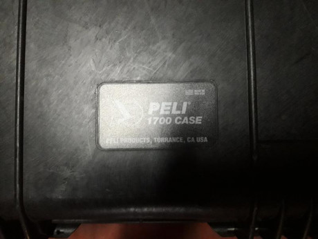 Buenos días, vendo maletín PELI mod 1700, en buen estado, sin golpes y totalmente funcional, eso si, sin 02