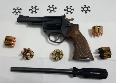    *******VENDIDO*******

*******EL REVOLVER HA SIDO VENDIDO*******    


Cambio un revolver del que se 00