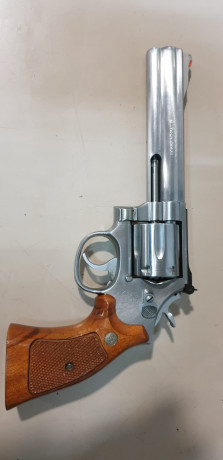 Un amigo me pide que le venda esta preciosidad, lástima que no tenga cupo
SMITH WESSON 686  6PULGADAS 02