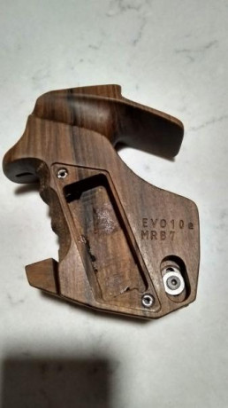 Buenas compañeros

Vendo esta maravilla de cacha Rink talla M en estado impoluto
interesados envio privado 00