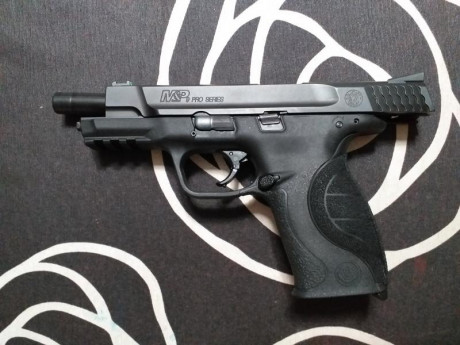   Pistola Smith & Wesson M&P9 PRO calibre 9mm Parabellum en venta con 3 cargadores. (Guiada en 01