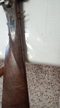 Se vende este magnífico rifle de la marca I.A.B. cañón pedersoli con diopter y su caja original.750€ portes 40