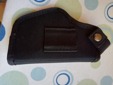 Vendo funda para pistola. Totalmente versátil: vale para cualquier tamaño y modelo de pistola; y se puede 01