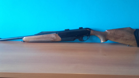 Un compañero me pide que le ponga a la venta su rifle. Benelli argo 30.06. En muy buen estado. Se dan 11