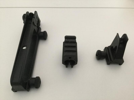 Nunca usados 50€
Punto de mira y toma de gases
El hand carrier vendido 02