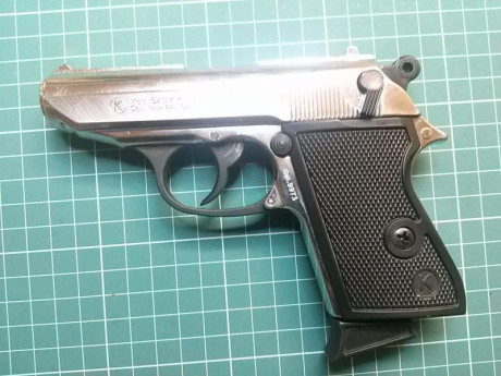 Marca KIMAR LADY
Calibre 9mm 

Incluiría bengalas de dos tipos y munición varia.

 VENDO POR 125€ 






Estado 00