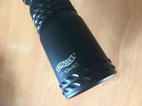 Visor de Caza muy polivalente, comprado hace un año y tres meses y ha salido al campo 2 veces, lo puse 12